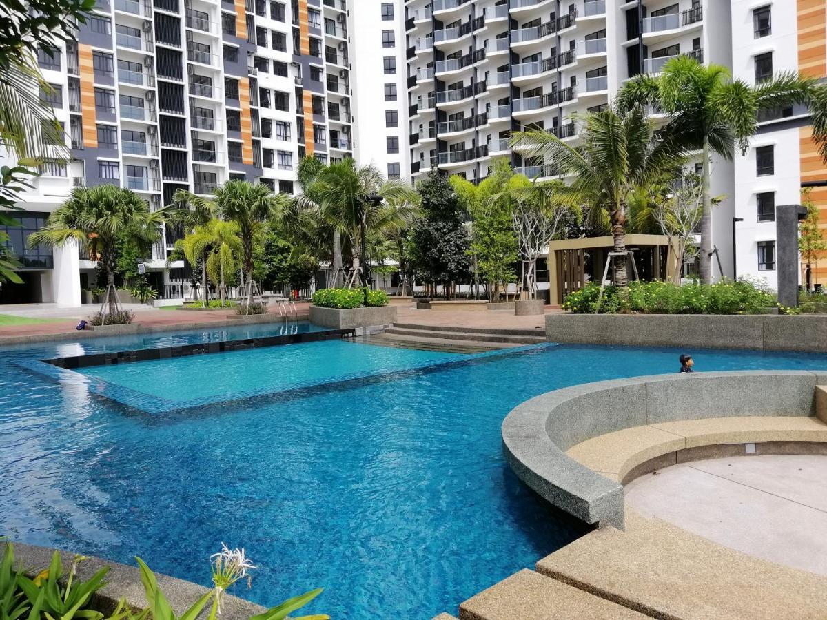 Timurbay Seafront Residence By Hardinahomes Kuantan Extérieur photo