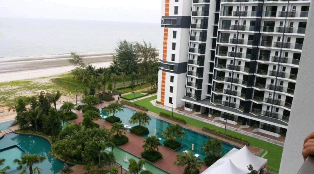 Timurbay Seafront Residence By Hardinahomes Kuantan Extérieur photo